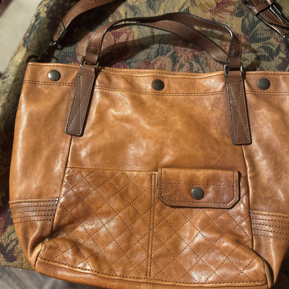FRYE SAMANTHA QUILTED LEATHER TOTE - BROWN IN COGNAC